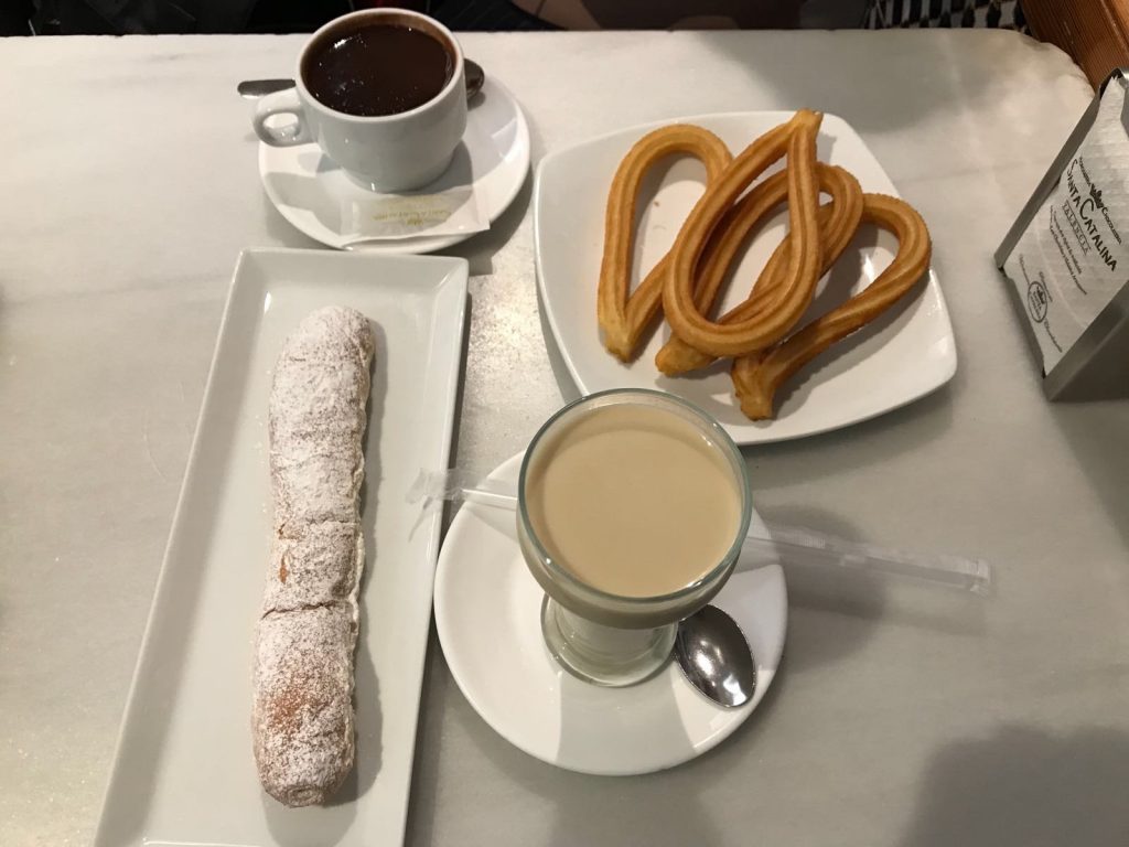 Horchateria Santa Catalina - Horchata churros farton cioccolata - aspassoperlaspagna.it